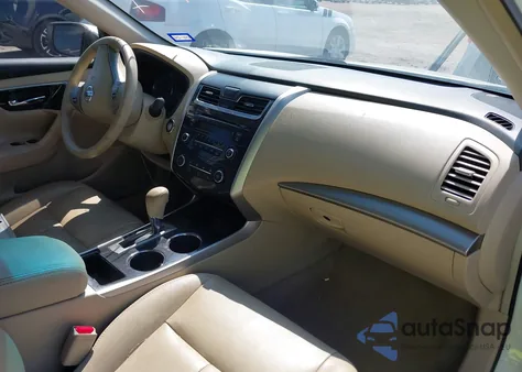 2013 Nissan Altima 2.5 S z USA, uszkodzony, nr VIN 1N4AL3AP0DN563945